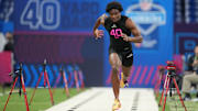 Feb 28, 2025; Indianapolis, IN, USA;  South Carolina defensive back Nick Emmanwori (DB40) runs in the 40 yard dash during the 2025 NFL Combine at Lucas Oil Stadium. Mandatory Credit: Kirby Lee-Imagn Images