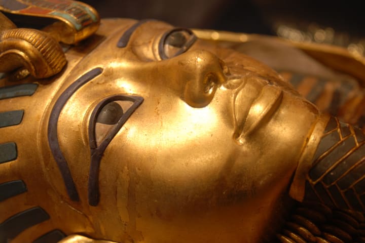 Close-up photo of Tutankhamun's golden death mask.