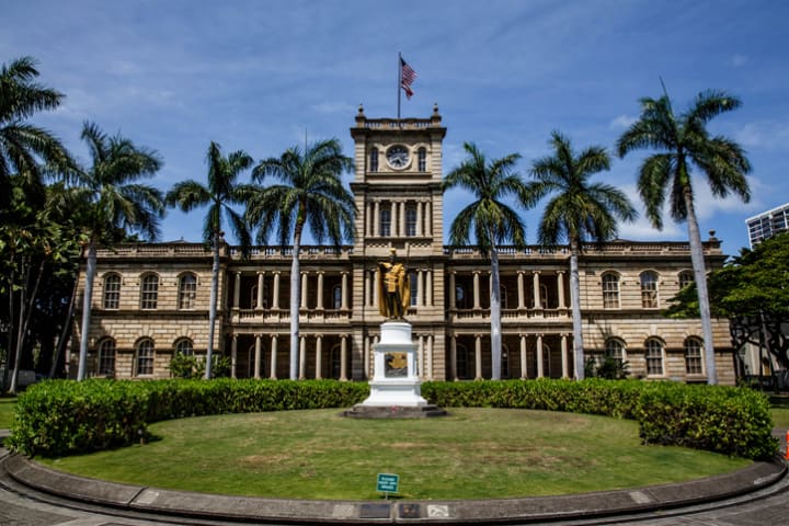 Ali'iolani Hale (Hawaii State Supreme Court Building) in Honolulu, Oahu, Hawaii.