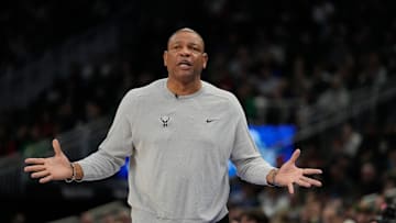 Phoenix Suns v Milwaukee Bucks