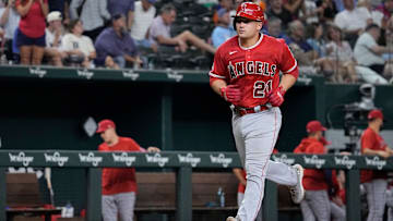 Los Angeles Angels v Texas Rangers