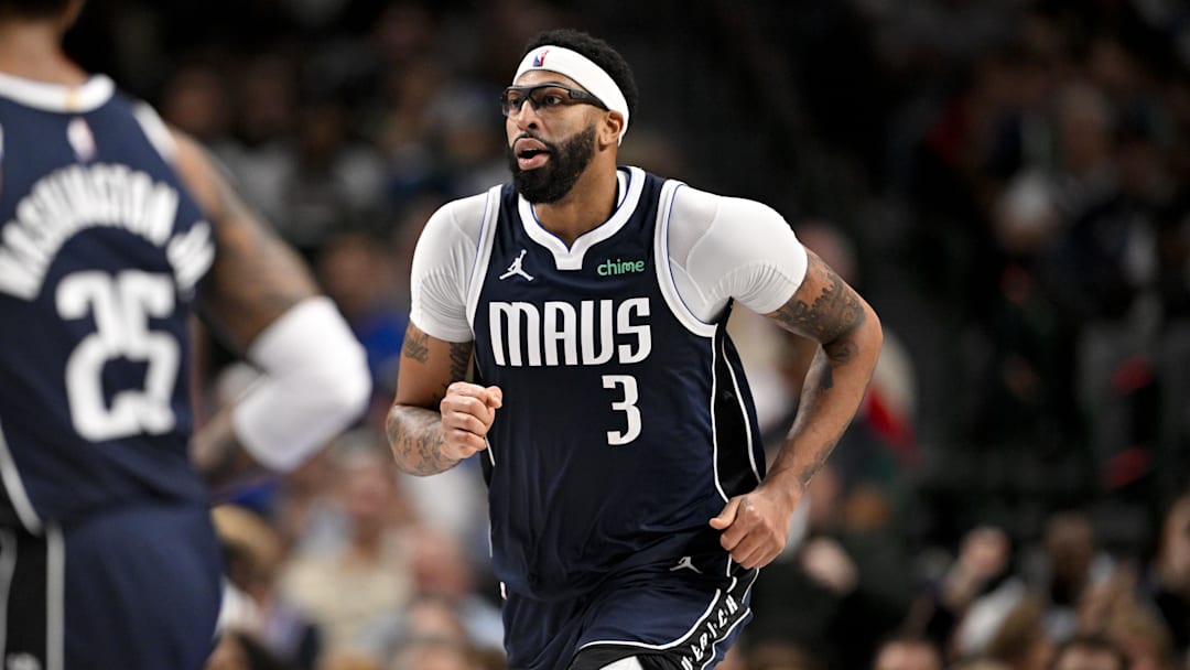 Dallas Mavericks forward Anthony Davis.