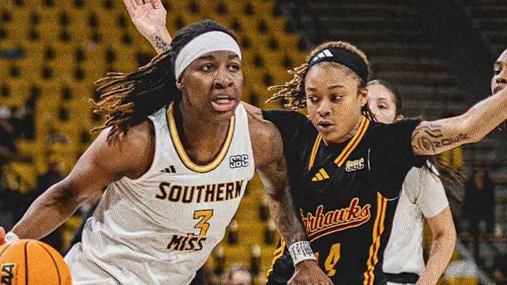 The Southern Miss Lady Eagles fell to the ULM Lady Warhawks on Thursday night at Reed Green Coliseum.