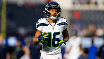 Seattle Seahawks v Los Angeles Rams