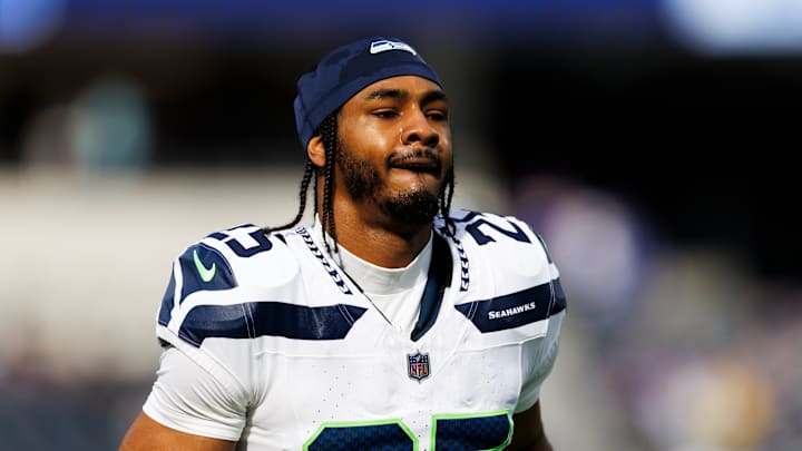 Kenny McIntosh of the Seattle Seahawks