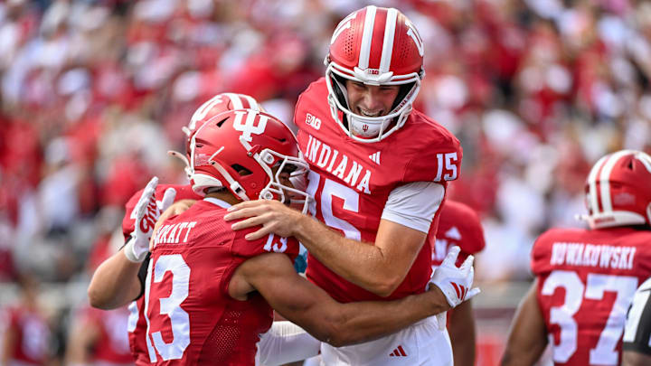 Illinois vs. Indiana score prediction by expert football model