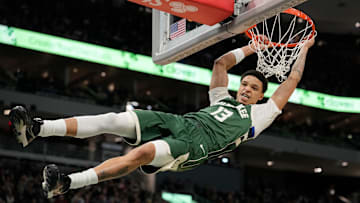 Sacramento Kings v Milwaukee Bucks