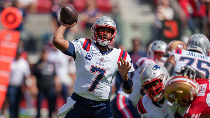 Former New England Patriots QB Breaks Drew Bledsoe's NFL Record