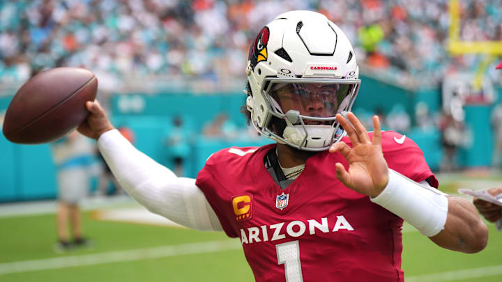 Arizona Cardinals quarterback Kyler Murray looks to throw a pass during warmups. Arizona Cardinals quarterback Kyler Murray looks to throw a pass during warmups.