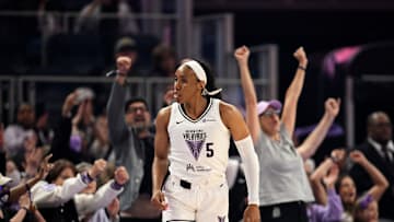 Connecticut Sun v Golden State Valkyries