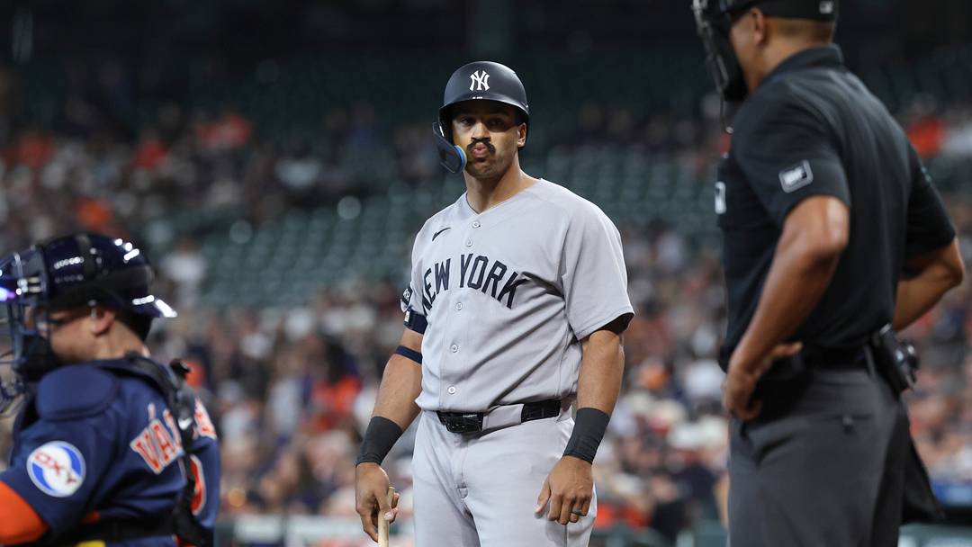 Apr 26, 2026; Houston, Texas, USA; New York Yankees center fielder Trent Grisham (12) reacts after a pitch during the third inning against the Houston Astros at Daikin Park. Mandatory Credit: Troy Taormina-Imagn Images Apr 26, 2026; Houston, Texas, USA; New York Yankees center fielder Trent Grisham (12) reacts after a pitch during the third inning against the Houston Astros at Daikin Park. Mandatory Credit: Troy Taormina-Imagn Images