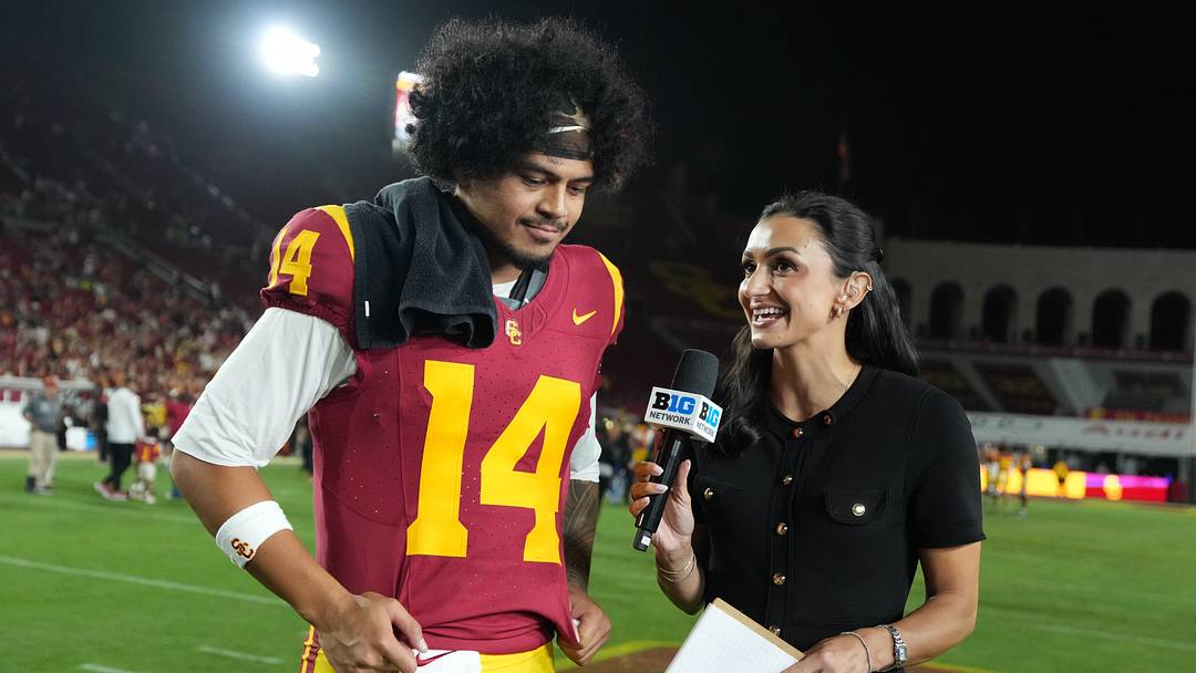 Sep 12, 2026; Los Angeles, California, USA; Big Ten Network female sideline reporter Caroline Hendershot interviews Southern California Trojans quarterback Jayden Maiava (14) after the game against the Louisiana Ragin' Cajuns at United Airlines Field at Los Angeles Memorial Coliseum. Sep 12, 2026; Los Angeles, California, USA; Big Ten Network female sideline reporter Caroline Hendershot interviews Southern California Trojans quarterback Jayden Maiava (14) after the game against the Louisiana Ragin' Cajuns at United Airlines Field at Los Angeles Memorial Coliseum.