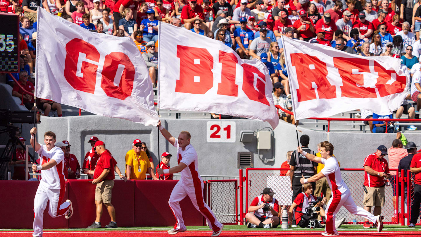 Michigan Favored Over Nebraska in Big Ten Opener Amid Coach Suspension