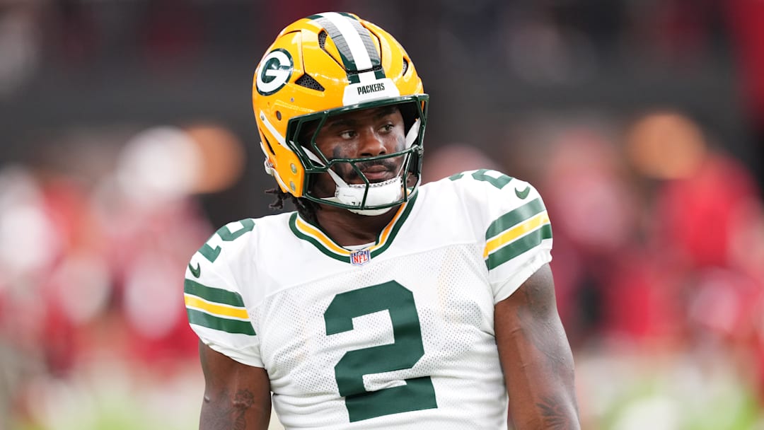 Green Bay Packers quarterback Malik Willis (2)  warms up before the game against the Arizona Cardinals at State Farm Stadium.