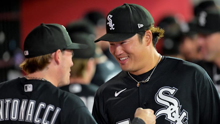 May 4, 2026; Anaheim, California, USA;  Chicago White Sox left fielder Sam Antonacci (17) talks with first baseman Munetaka Murakami (5) in the dugout after defeating the Los Angeles Angels at Angel Stadium. Mandatory Credit: Jayne Kamin-Oncea-Imagn Images
