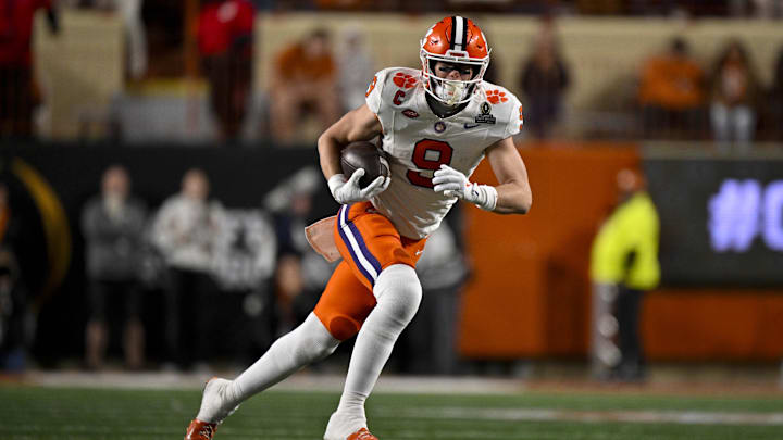 Dec 21, 2024; Austin, Texas, USA; Clemson Tigers tight end Jake Briningstool (9) in action during the game between the Texas Longhorns and the Clemson Tigers in the CFP National Playoff First Round at Darrell K Royal-Texas Memorial Stadium. Mandatory Credit: Jerome Miron-Imagn Images