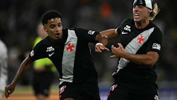 Brenner deixa o DM e volta a ser opção no Vasco 