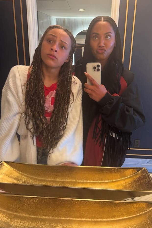 Stephen Curry's 12-year-old daughter Riley shows serious hops in another  sport