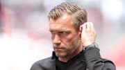 Eintracht-Frankfurt-Sportvorstand Markus Krösche. Sein Plan könnte eine Einigung im Froholdt-Poker bringen
