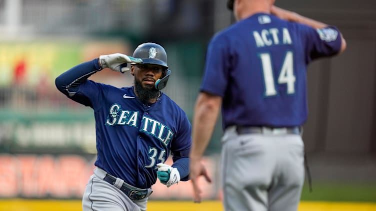 Seattle Mariners right fielder Teoscar Hernandez (35) rounds third on a two-run home run in the