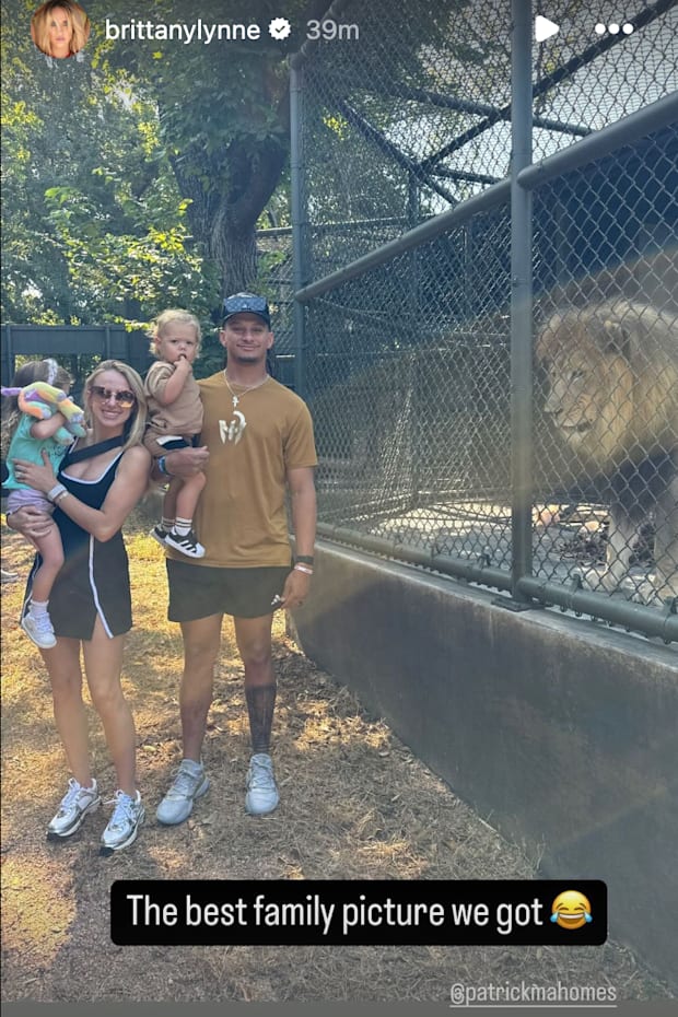 Sterling Mahomes, Brittany Mahomes, Patrick Mahomes, Bronze Mahomes