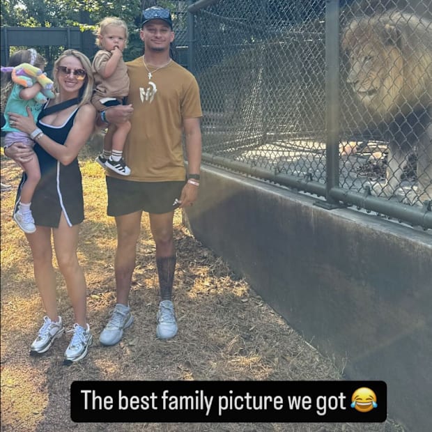Sterling Mahomes, Brittany Mahomes, Patrick Mahomes, Bronze Mahomes