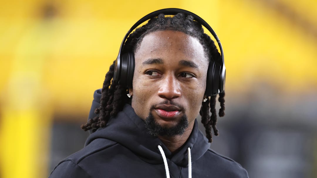 Jan 4, 2026; Pittsburgh, Pennsylvania, USA; Pittsburgh Steelers cornerback Asante Samuel Jr. (22) on the field before the Steelers play the Baltimore Ravens at Acrisure Stadium. Mandatory Credit: Charles LeClaire-Imagn Images
