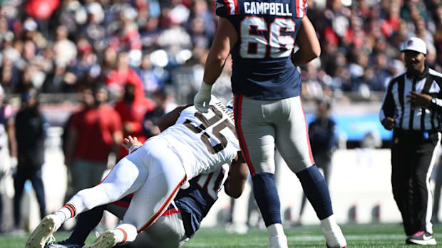 El ala defensiva de los Cleveland Browns, Myles Garrett 