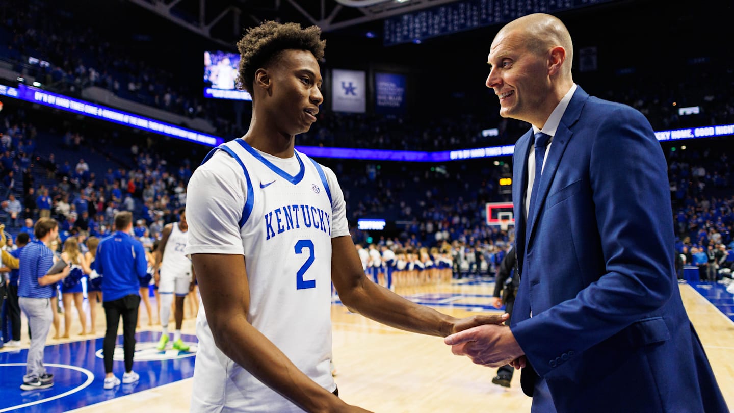 Kentucky leaning on last season’s team when describing the standard of the program