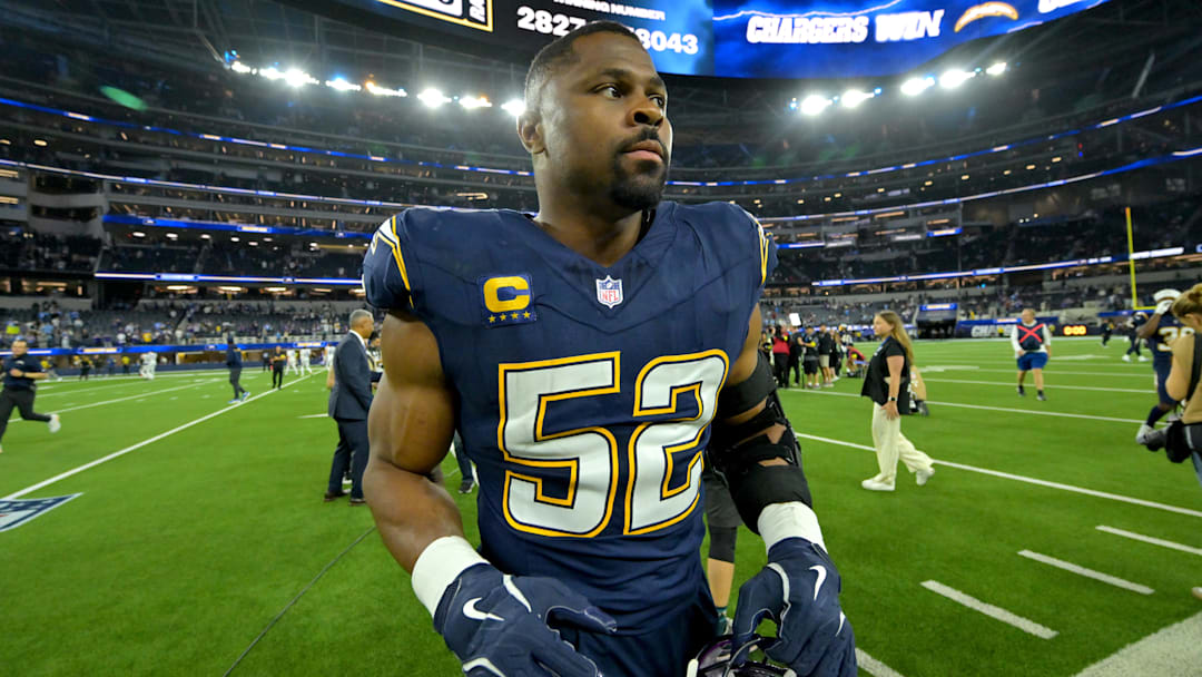 Oct 23, 2025; Inglewood, California, USA; Los Angeles Chargers outside linebacker Khalil MacK (52) as he leaves the field following the game against the Minnesota Vikings at SoFi Stadium. Mandatory Credit: Jayne Kamin-Oncea-Imagn Images Oct 23, 2025; Inglewood, California, USA; Los Angeles Chargers outside linebacker Khalil MacK (52) as he leaves the field following the game against the Minnesota Vikings at SoFi Stadium. Mandatory Credit: Jayne Kamin-Oncea-Imagn Images