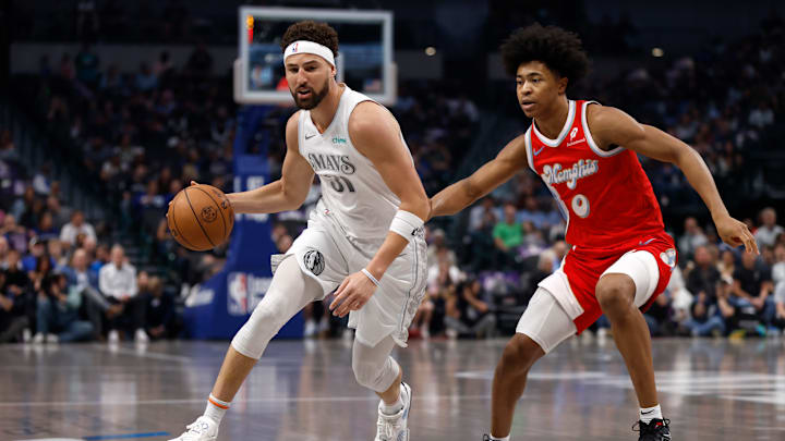 Memphis Grizzlies v Dallas Mavericks