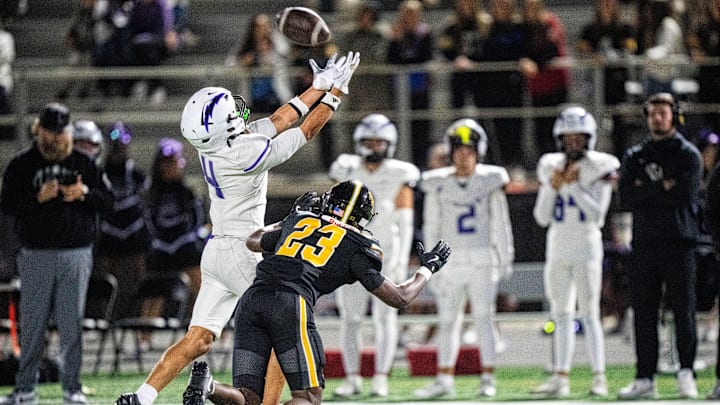 No. 1 Iowa City Liberty looks to stay undefeated against Linn-Mar this Friday night at 7:00 PM.