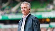Frank Baumann wird einen neuen Trainer für Schalke 04 finden müssen.