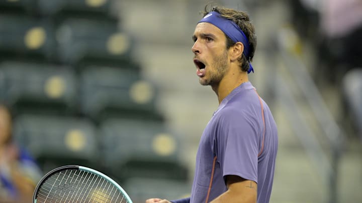 Lorenzo Musetti is favored to advance in the French Open quarterfinals.