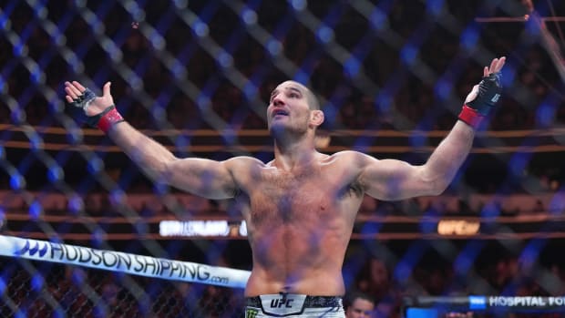 UFC 305: Dricus Du Plessis Addresses Chances of Sean Strickland Title Rematch