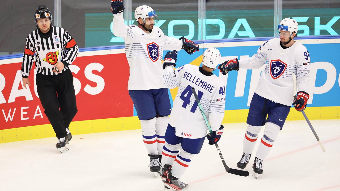 How did the two former Golden Knights do in the IIHF World Championship?