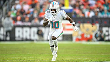 Miami Dolphins v Cleveland Browns
