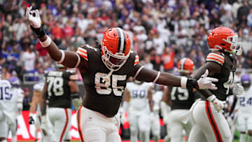 Oct 5, 2025; Tottenham, United Kingdom; Cleveland Browns tight end David Njoku (85) celebrates after scoring a touchdown against the Minnesota Vikings during the third quarter of an NFL International Series game at Tottenham Hotspur Stadium. Mandatory Credit: Kirby Lee-Imagn Images