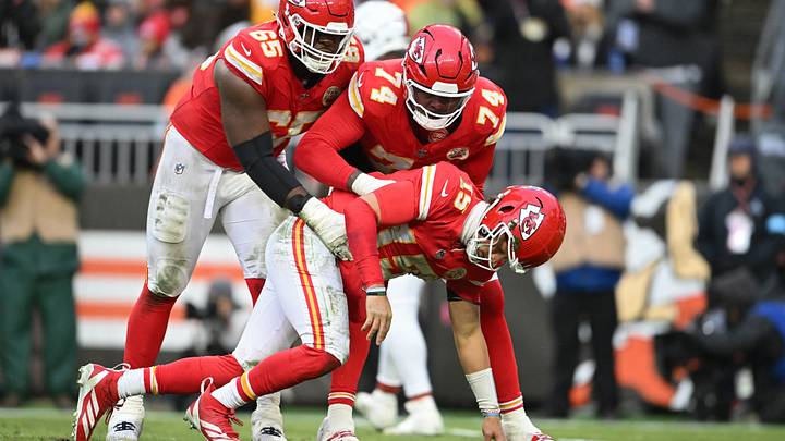 Kansas City Chiefs v Cleveland Browns