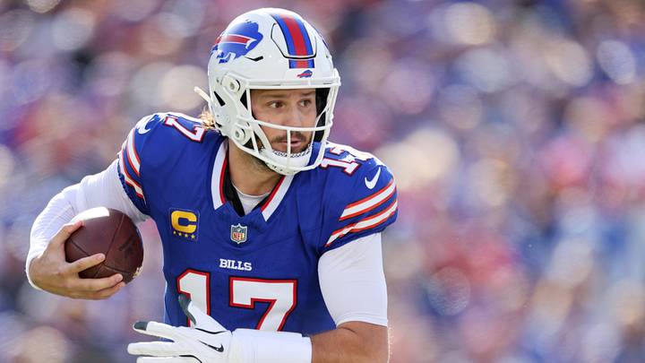 Miami Dolphins v Buffalo Bills