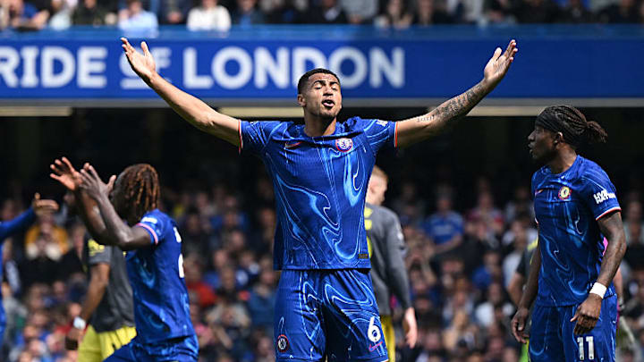 FBL-ENG-PR-CHELSEA-EVERTON
