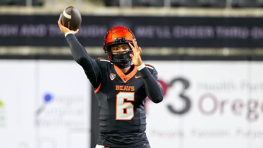 Nov 8, 2025; Corvallis, Oregon, USA; Oregon State Beavers quarterback Maalik Murphy (6) warms up before the game against the Sam Houston Bearkats at Reser Stadium. Mandatory Credit: Craig Strobeck-Imagn Images Nov 8, 2025; Corvallis, Oregon, USA; Oregon State Beavers quarterback Maalik Murphy (6) warms up before the game against the Sam Houston Bearkats at Reser Stadium. Mandatory Credit: Craig Strobeck-Imagn Images