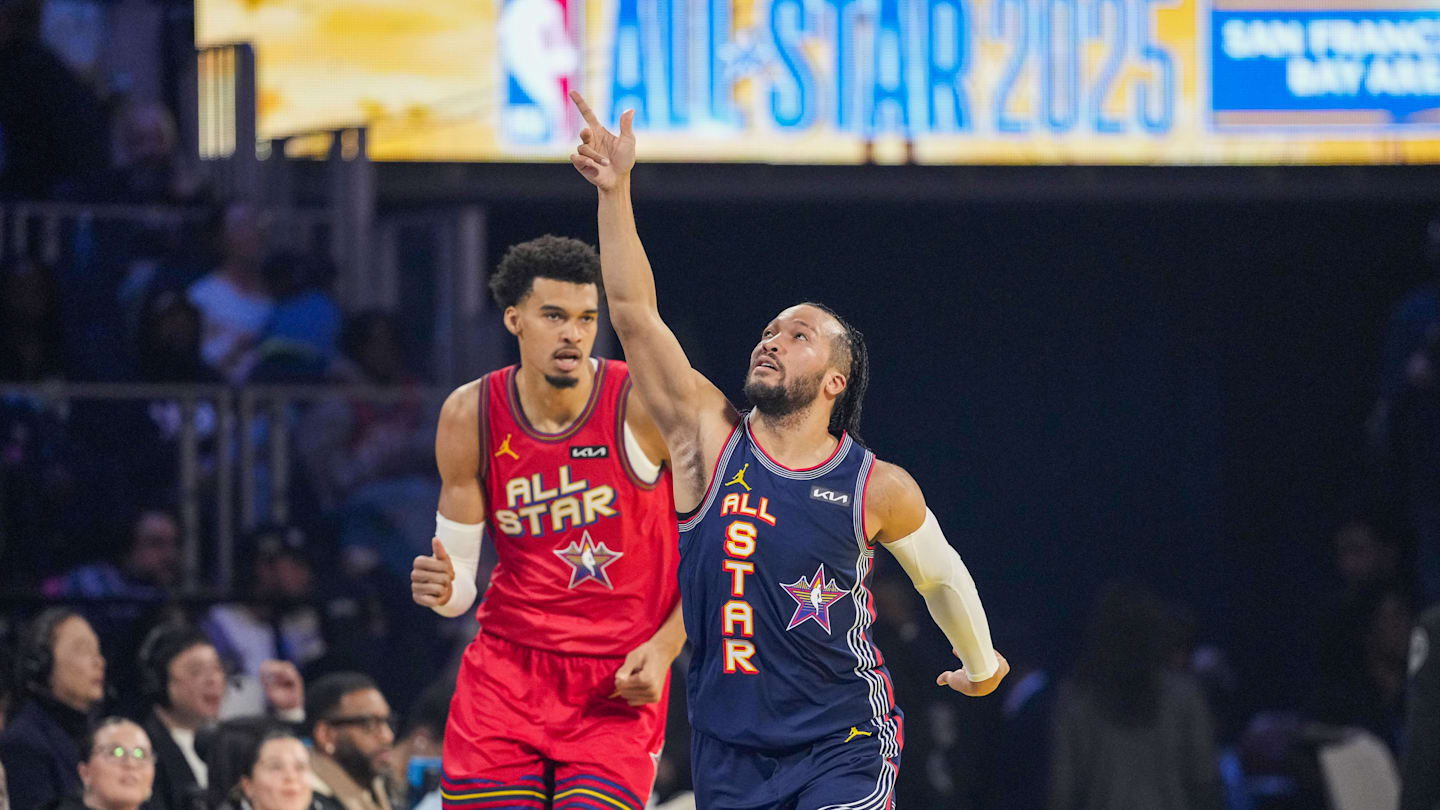 Spurs' Wembanyama Trains With NBA Legend Garnett