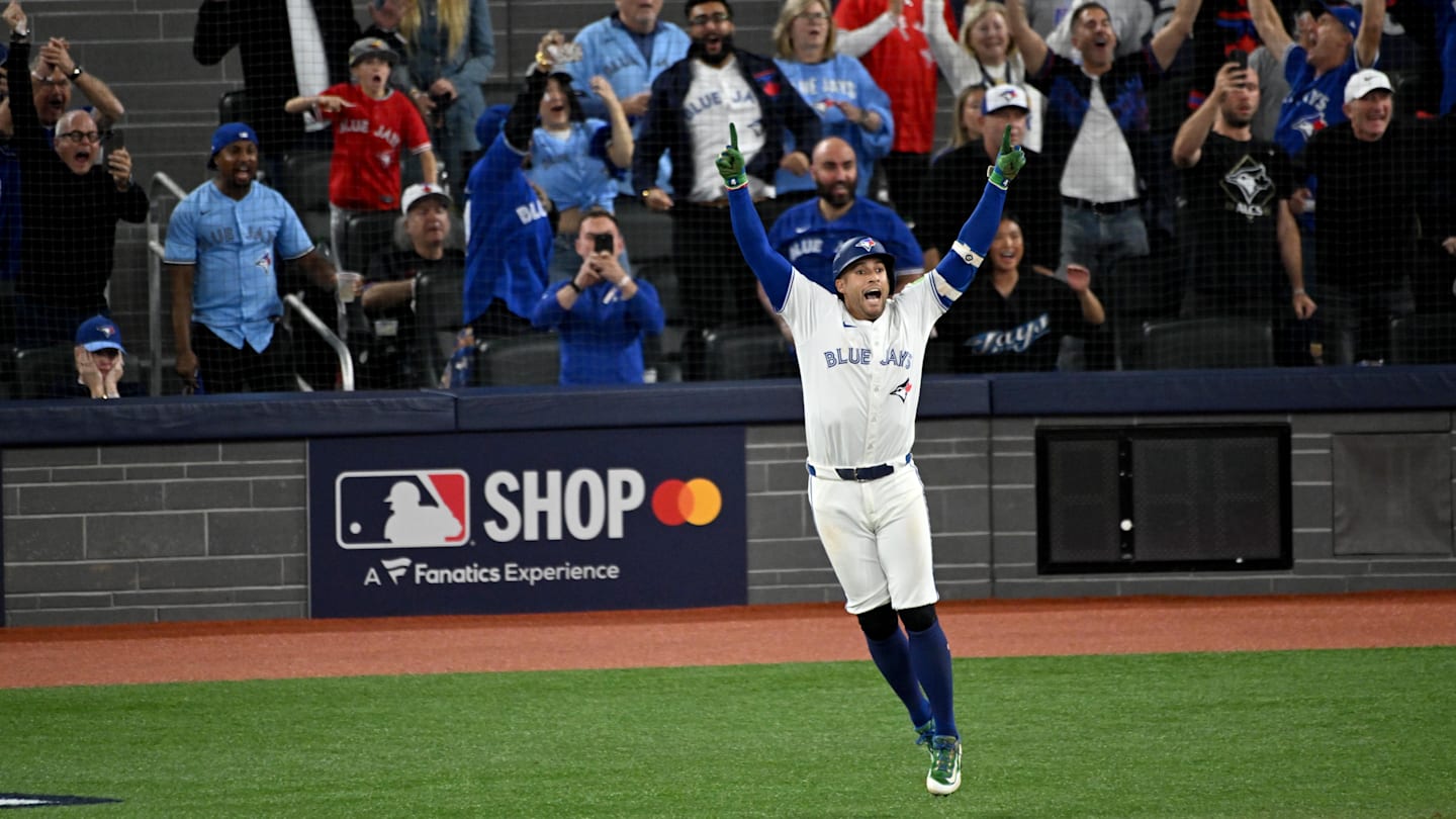 Blue Jays Seize on Mariners’ Strategic Blunder to Win Game 7