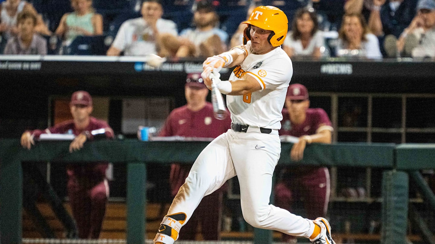 Tennessee vs UNC LIVE Updates - Score From College World Series