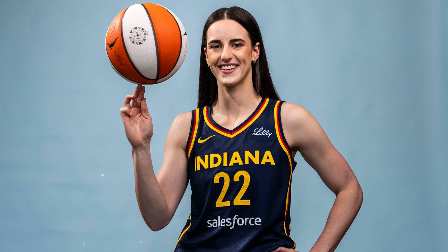 Caitlin Clark insanely jacked in Indiana Fever Media Day photos before