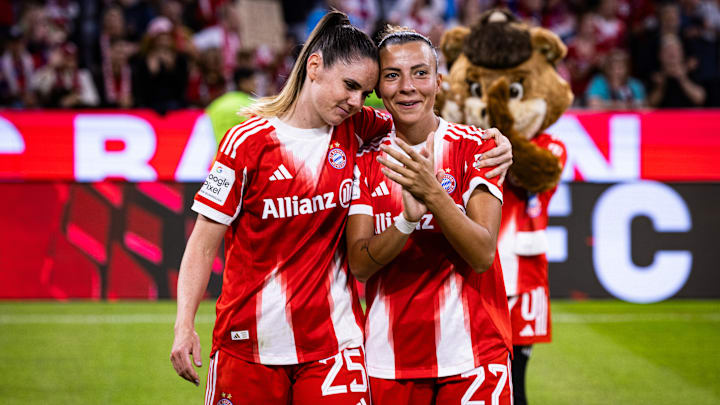 Sarah Zadrazil (links) bleibt Bayern treu Sarah Zadrazil (links) bleibt Bayern treu