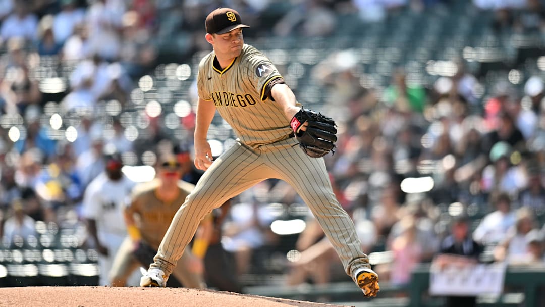 Sep 21, 2025; Chicago, Illinois, USA; San Diego Padres starting pitcher Michael King (34) pitches against the Chicago White Sox during the first inning at Rate Field. Mandatory Credit: Patrick Gorski-Imagn Images Sep 21, 2025; Chicago, Illinois, USA; San Diego Padres starting pitcher Michael King (34) pitches against the Chicago White Sox during the first inning at Rate Field. Mandatory Credit: Patrick Gorski-Imagn Images