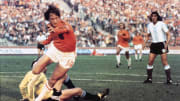 WORLD CUP-1974-CRUYFF-ARGENTINA VS HOLLAND