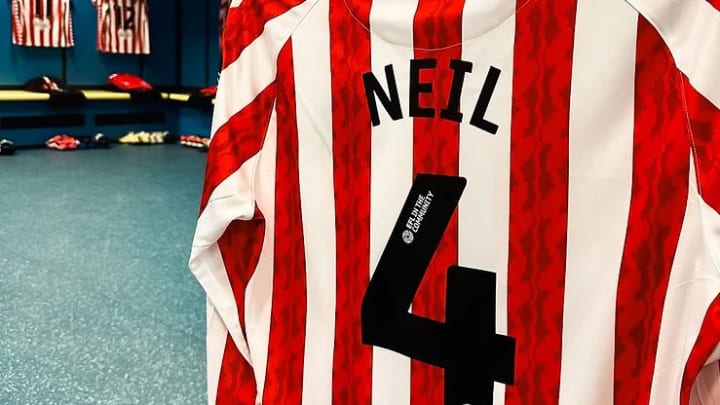 Dan Neil shirt, Sunderland